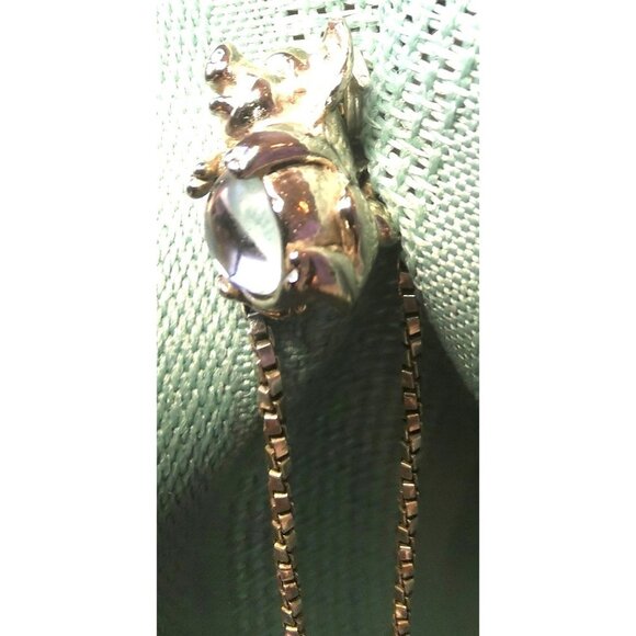 Sterling Silver Box Chain 20 inch and Pendant Elephant Holding a Moonstone Gem - Picture 4 of 8